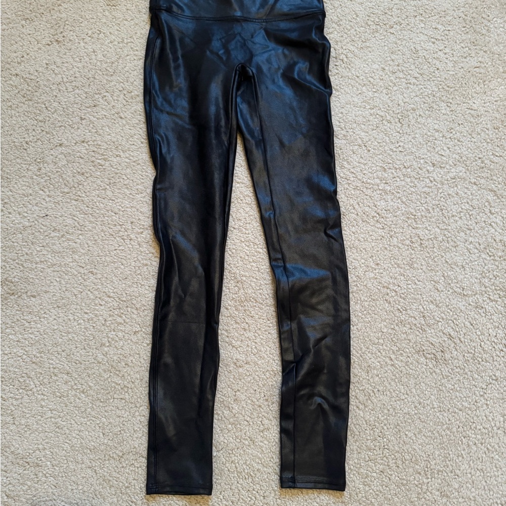 Spanx faux leather leggings 
Size small
Never worn